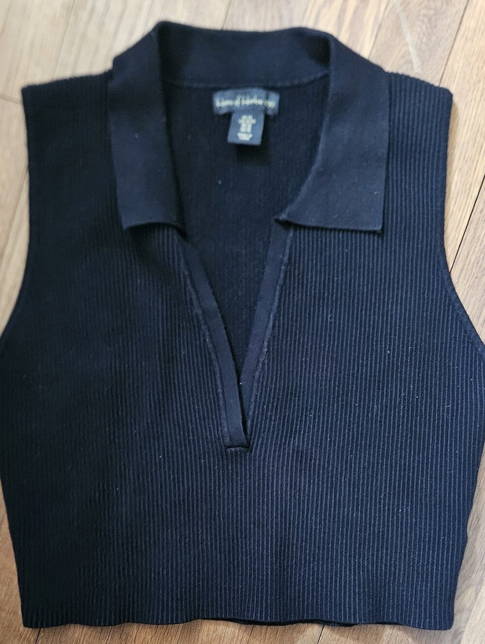 House of Harlow 1960 Ribbed V Neck Tank Top